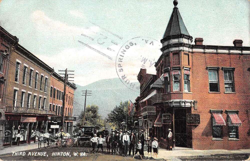 Hinton West Virginia Third Avenue Vintage Postcard AA56713 Mary L