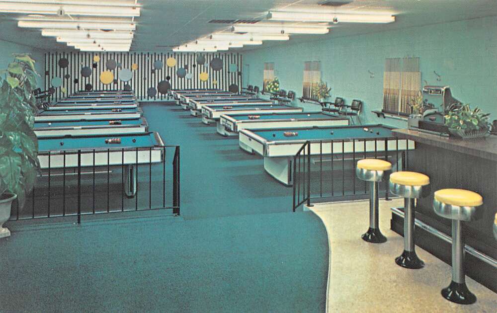 Brunswick Sonny hall's Cushion and Cue Pool Hall Billiards PC