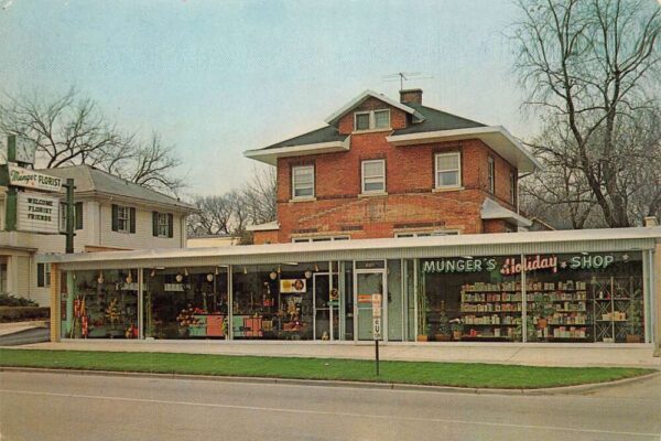 Lombard Illinois Munger Florist Vintage Postcard AA63762