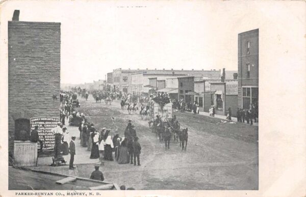 Harvey North Dakota Street View of Town Vintage Postcard U515