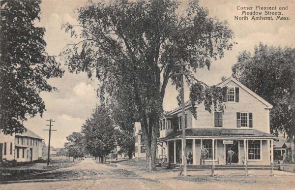 North Amherst Massachusetts Corner of Pleasant and Meadow Streets PC U815