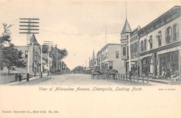 Libertyville Illinois View of Milwaukee Avenue Vintage Postcard U818