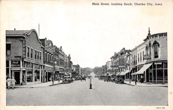 Charles City Iowa Main Street Looking South Vintage Postcard U1377