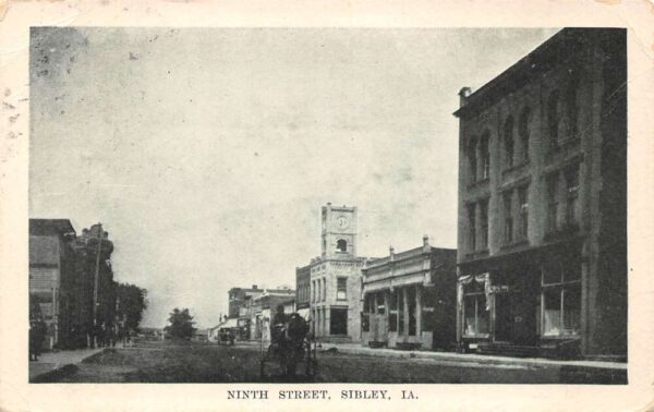 Sibley Iowa Ninth Street Vintage Postcard U1393