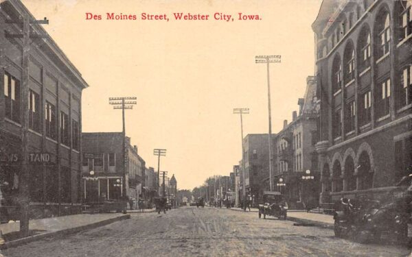 Webster City Iowa Des Moines Street Lithograph Vintage Postcard U1397