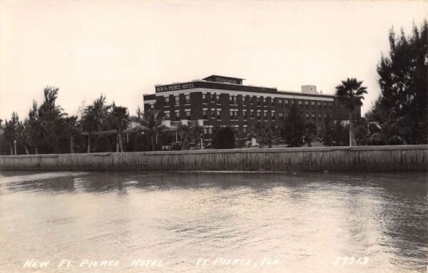Ft. Pierce Florida New Ft. Pierce Hotel Real Photo Vintage Postcard U1509
