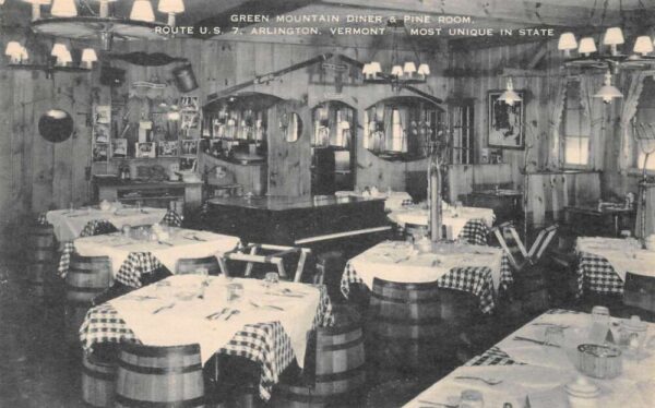 Arlington Vermont Green Mountain Diner Pine Room pictured Vintage PC U1589