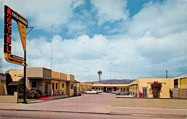 Petaluma California The Casa Grande Motel Exterior, Photochrome Postcard U2641