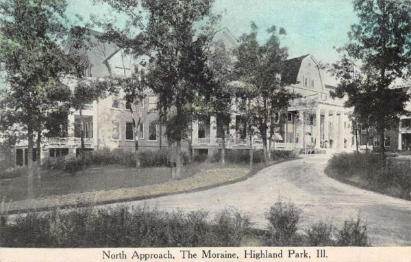 Highland Park Illinois The Moraine North Approach Vintage Postcard AA65131