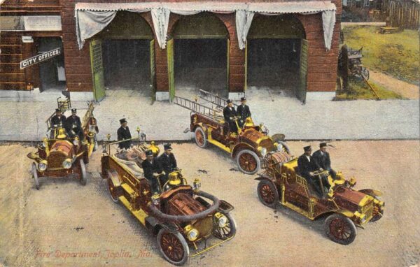 Joplin Missouri Fire Department Fire Engines Vintage Postcard U3007