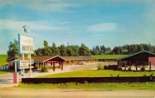Eureka California Lamplighter Motel Exterior, Color Photochrome Postcard U3054