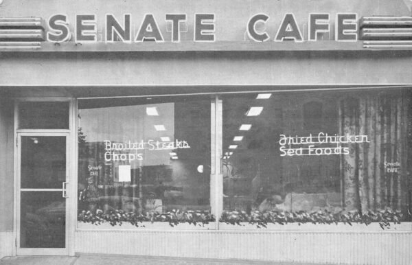 Lincoln Nebraska The Senate Cafe Exterior, B/W Photo Vintage Postcard U3494