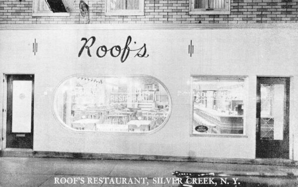 Silver Creek New York Roof's Restaurant Exterior, B/W Photo Litho. PC U3538