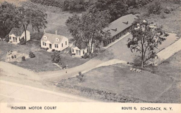 Schodack New York Pioneer Motor Court, Air View Exterior, B/W Photo Litho. PC U3540