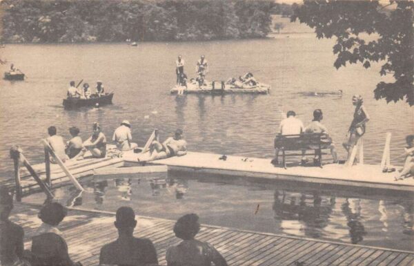 Monroe New York Fieldstone Resort Hotel on Round Island Lake Vintage PC U3625