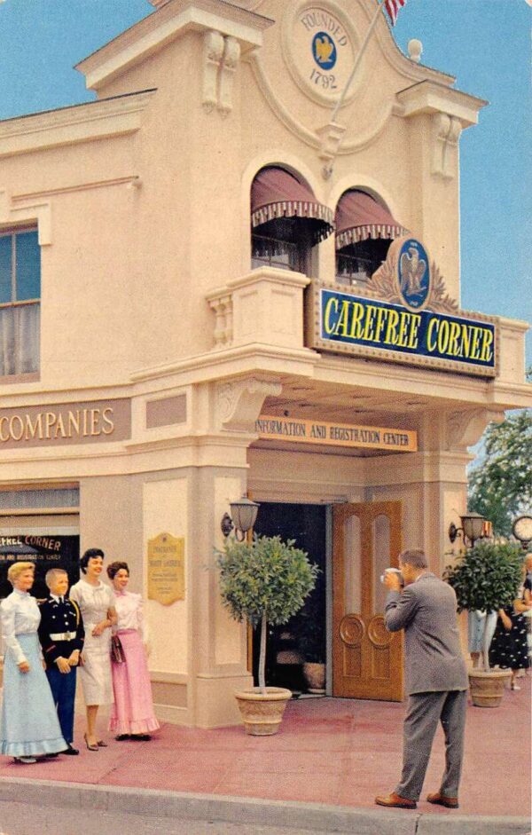 Anaheim California Disneyland " Carefree Corner" Information Center PC U3746