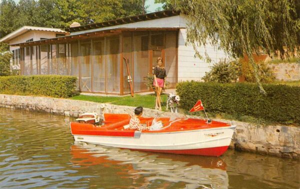 Hot Springs Arkansas Peters Point Cottages Motor Boat Vintage Postcard AA66435