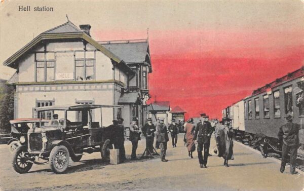 Hell Norway Train Station Vintage Postcard AA66928