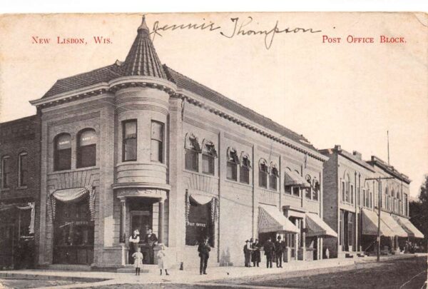 New Lisbon Wisconsin Post Office Street Scene Vintage Postcard AA67257