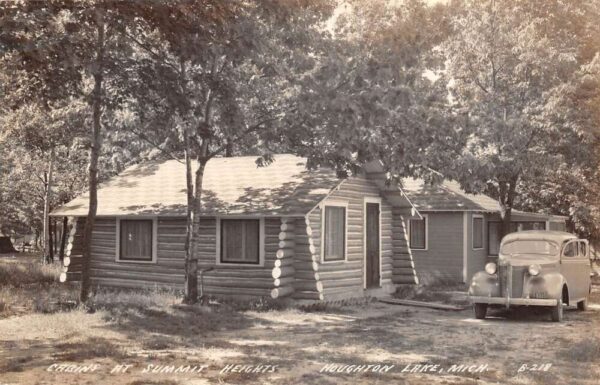 Houghton Lake Michigan Cabins at Summit Heights Real Photo Postcard AA68190