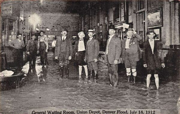 Denver Colorado General Waiting Room, Union Depot, Denver Flood 1912 PC U5712