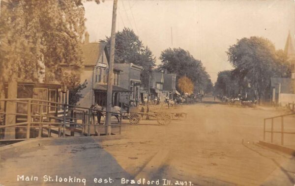 Casper Wyoming 2nd Avenue, Looking East, Real Photo Vintage Postcard U5891 - Image 3