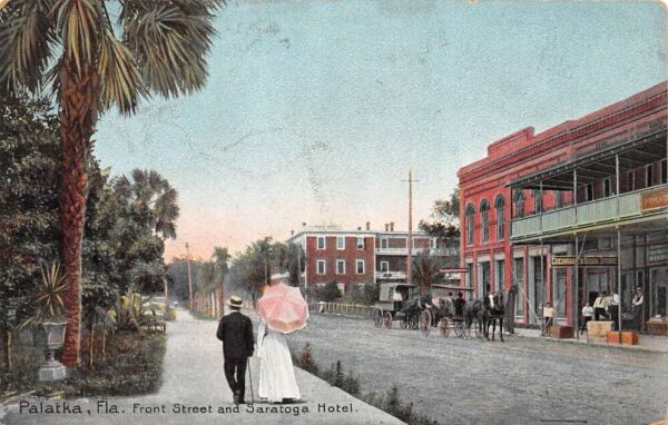 Palatka Florida Front St. & Saratoga Hotel, Color Lithograph Vintage PC U5996