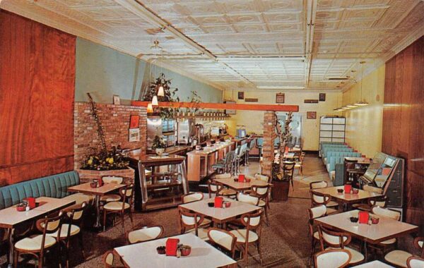 Gulfport Mississippi Raoul's Restaurant, Interior Photochrome Vintage PC U6140