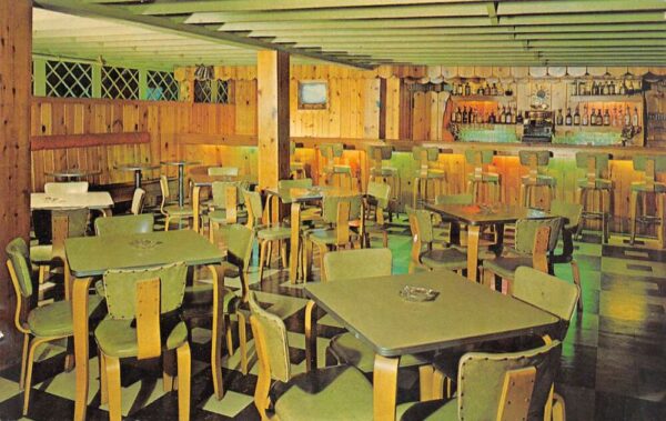 Cresco Pennsylvania Merry Hill Lodge & Cottages, Chrome Vintage PC U6164