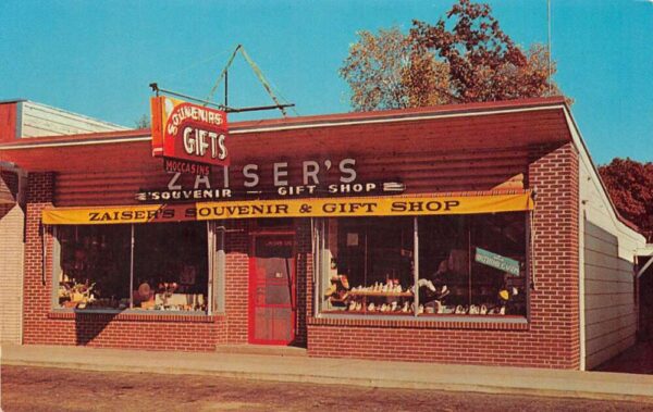Nisswa Minnesota Zaiser's Souvenir & Gift Shop, Photochrome Vintage PC U6424