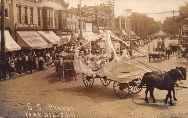 York Nebraska S.S. Parade Scene Real Photo Vintage Postcard U6637