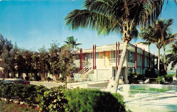 Miami Beach Florida Hibiscus House Waterfront Apartments, Chrome Postcard U6725