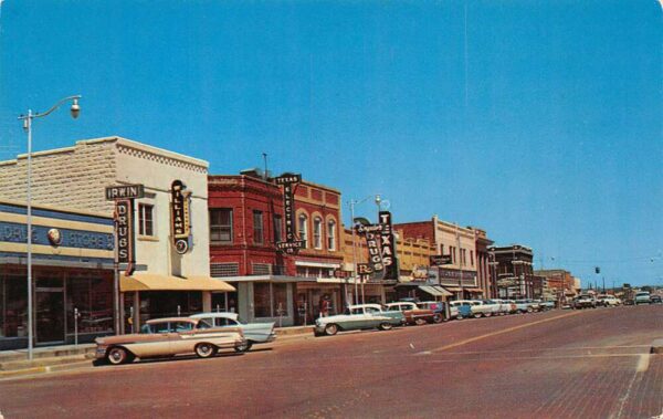 Snyder Texas Street Scene, West Side of Square Vintage Postcard TT0067
