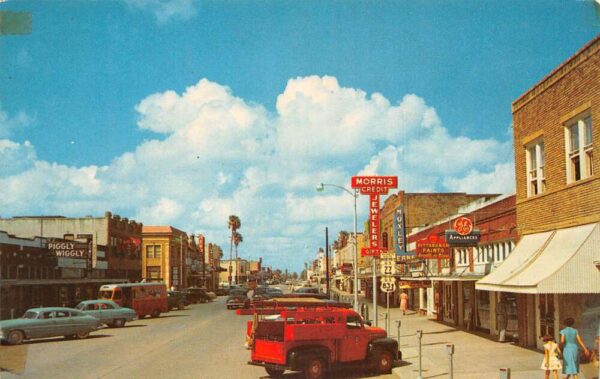 San Benito Texas Main Street, Street Scene Vintage Postcard TT0075