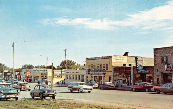 Omaha Nebraska Growing Bellvue, Street Scene Vintage Postcard TT0077
