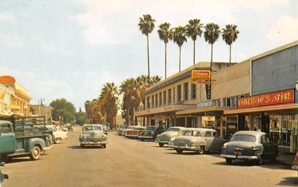 Hemet California Harvard Street, 5 & 10 Cent Store Vintage Postcard U6970