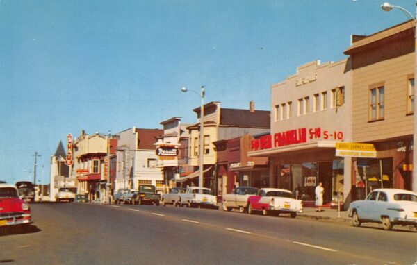 Ft. Bragg California Town Scene, 5 & 10 Cent Store Vintage Postcard U6988