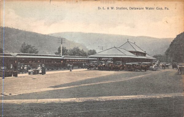 Delaware Water Gap Pennsylvania D.L. & W. Station, Color Lithograph PC U7182