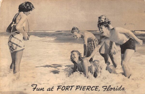 Fort Pierce Florida Beach Scene, Photo Print Vintage Postcard U7209