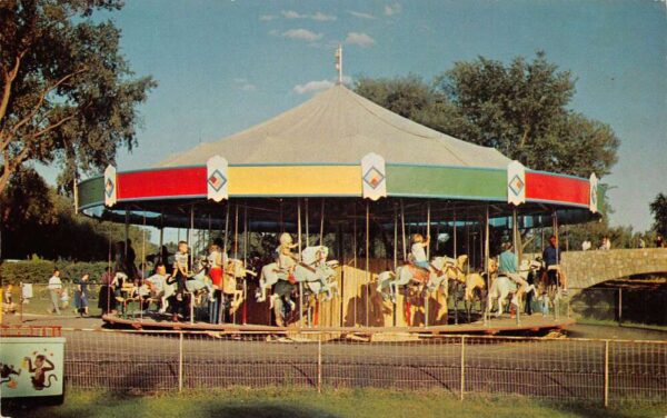 Madison Wisconsin Henry Vilas Park Zoo, Carousel Ride, Chrome Vintage PC U7904