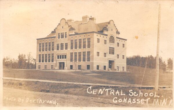 Cohasset Minnesota Central School, Real Photo Vintage Postcard U7988