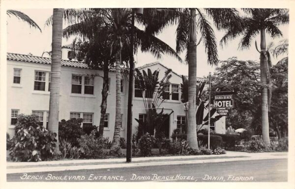 Dania Florida Dania Beach Hotel, Real Photo Vintage Postcard U6267