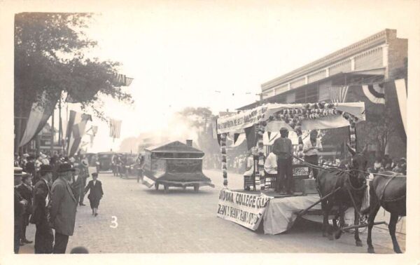St. Petersburg Florida Parade Scene, Indiana College Float, Real Photo PC U8210