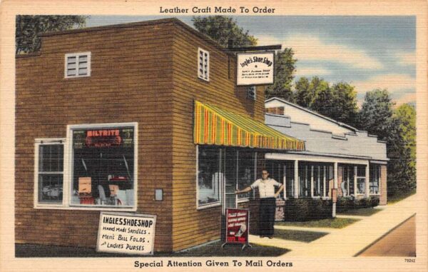 Gatlinburg Tennessee Ingle's Shoe Shop Vintage Postcard AA70061
