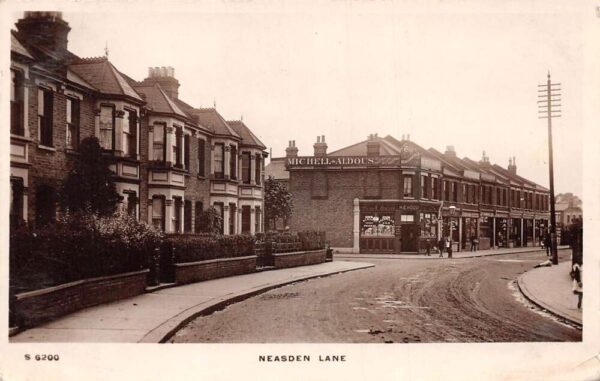 Neasden England Neasden Lane Street Scene Real Photo Postcard AA70124