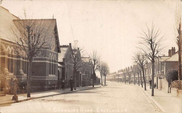 Eastleigh England Cranberry Road Street Scene Real Photo Postcard AA70349