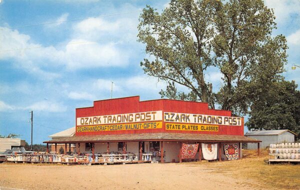 Poplar Bluff Missouri Ozark Trading Post, Photochrome Vintage Postcard U9754
