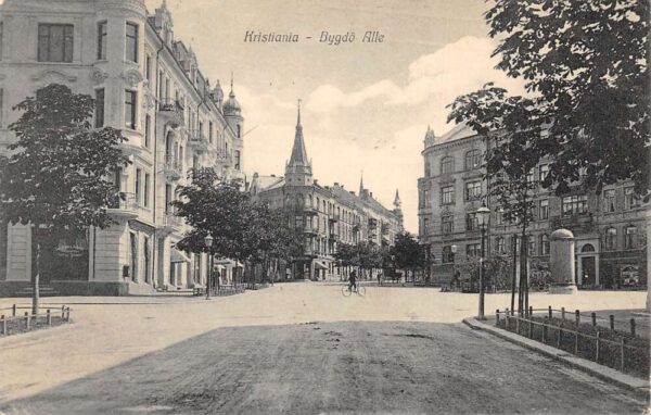 Kristiania Norway Bygdo Alle Street Scene Vintage Postcard AA70707
