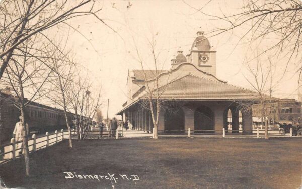 Bismarck North Dakota Train Station Real Photo Vintage Postcard AA70766