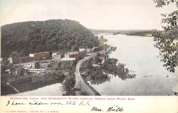 McGregor Iowa Looking North From Point Ann, Undivided Back, Vintage PC U13462